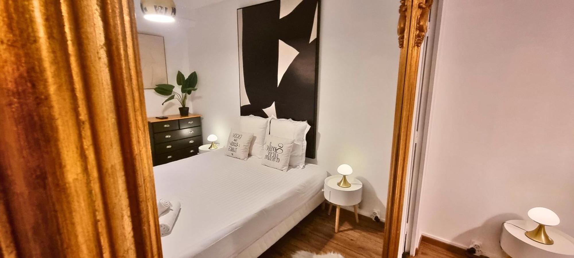 Au Palais Des Pyrenees! Hyper Centre -Clim-Balcon-Parking Gratuit Apartment Pau Exterior foto